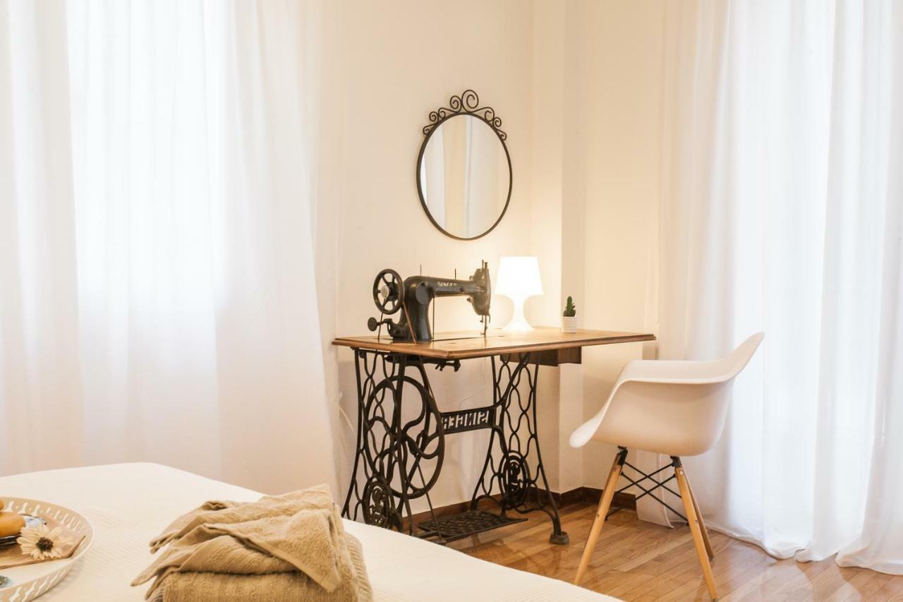 Classy Private Double Rooms In Apartment Next To Acropolis Афины Экстерьер фото